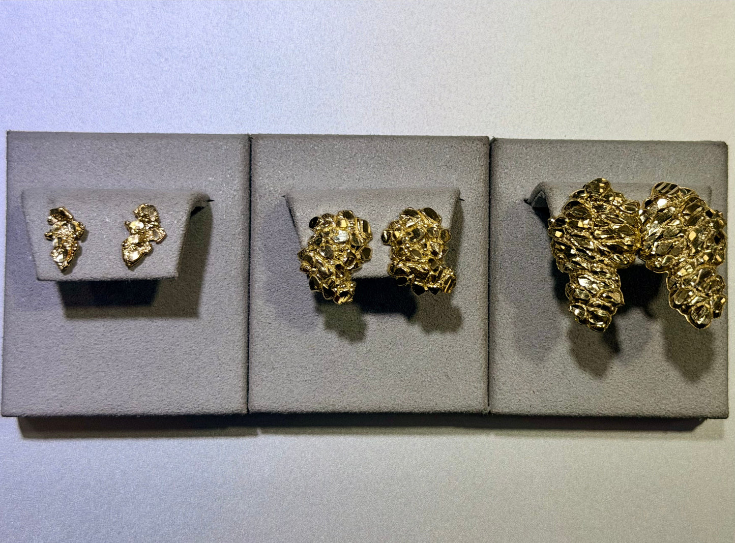 10K Yellow Gold Freeform Nugget Stud Earrings - Nugget Design