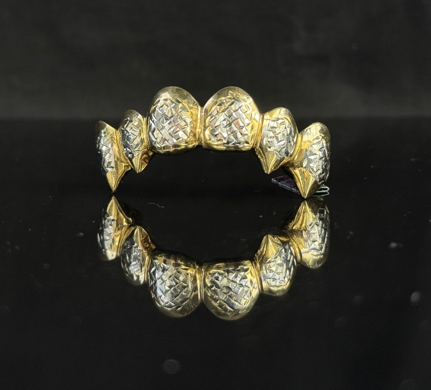 6-Tooth Diamond-Cut Yellow Gold Grillz - Top Row